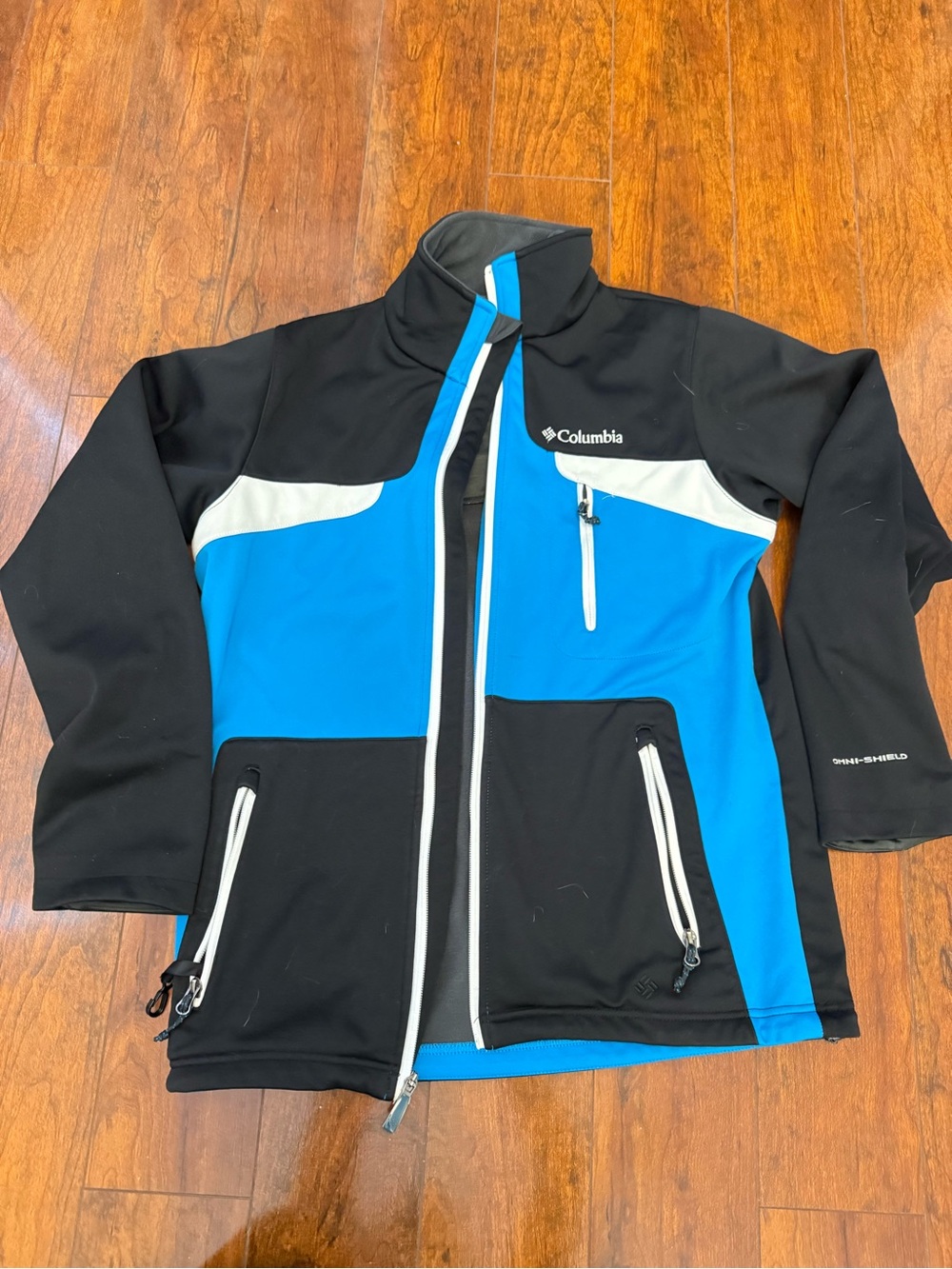 Columbia Black, Blue & White Softshell Jacket
